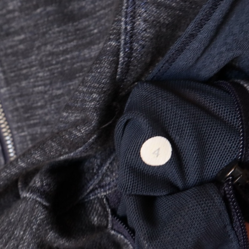 LULULEMON FORME DEFINE SLUB DENIM INKWELL JACKET - Picture 11 of 11